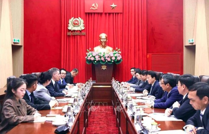 Public Security Minister discusses Vietnam-US economic ties with AWS leader